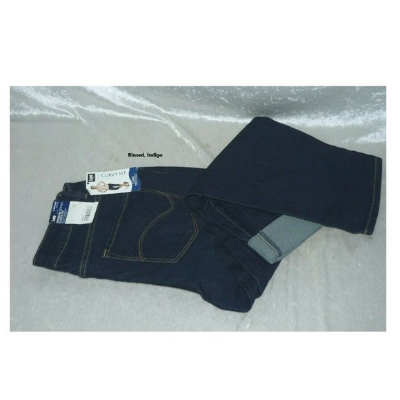 Lee Women's Denim Capri Lola Modern Mid Rise Curvy Fit size 6 NEW - Picture 2 of 4